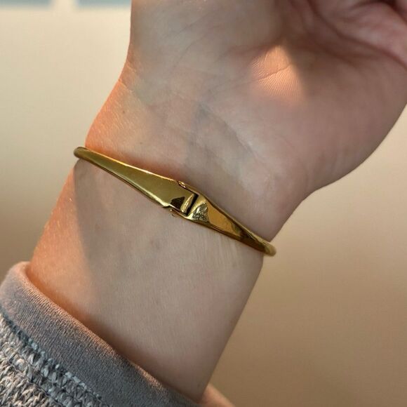 Kate Spade New York Blushing Blooms Gold Hinged Bangle Bracelet - Picture 8 of 8